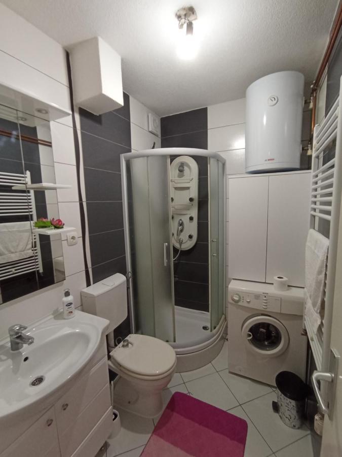 Apartman Dina Bihać Exterior foto