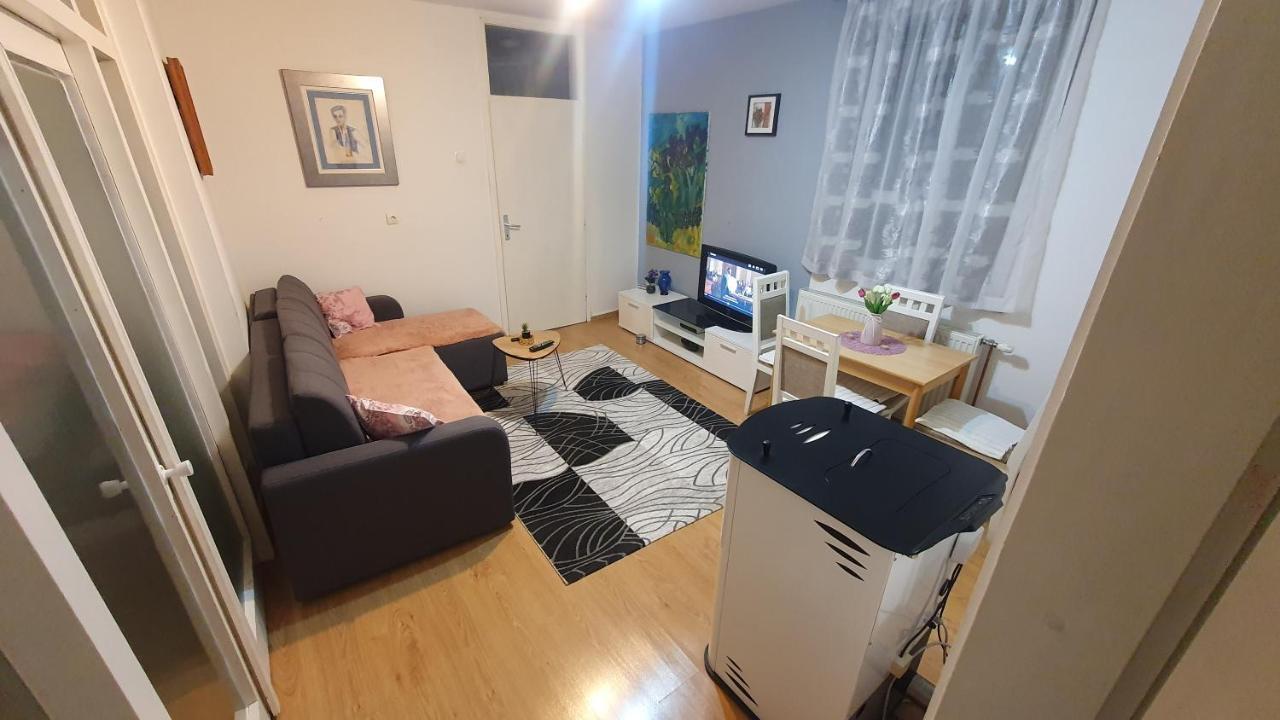 Apartman Dina Bihać Exterior foto