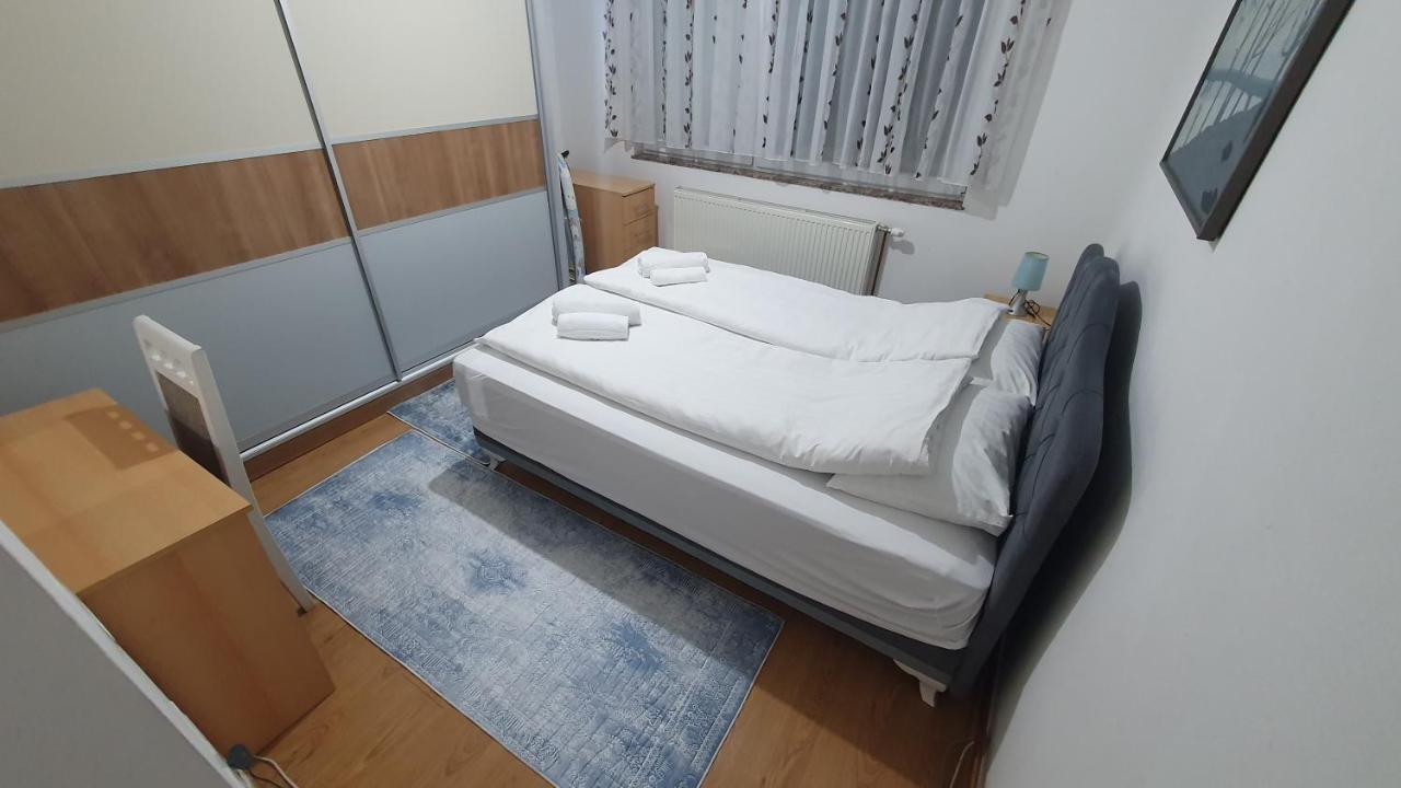 Apartman Dina Bihać Exterior foto